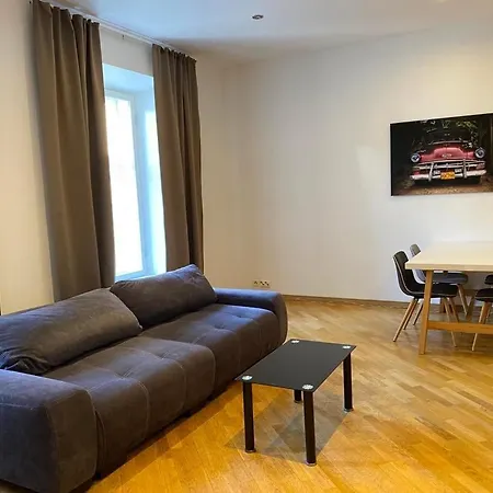 Modern Old Town With Sunny Balcony Appartement *